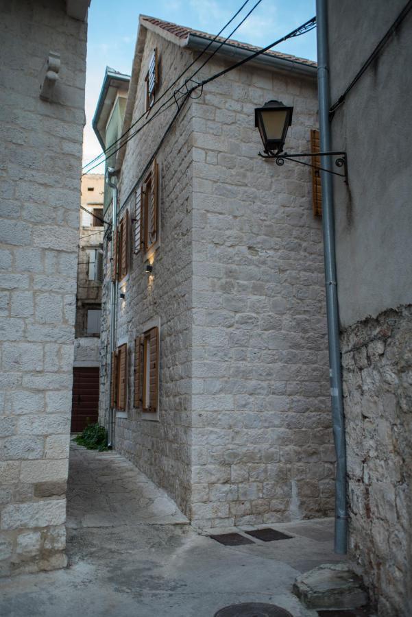 Limestone Heritage House Trogir Eksteriør bilde